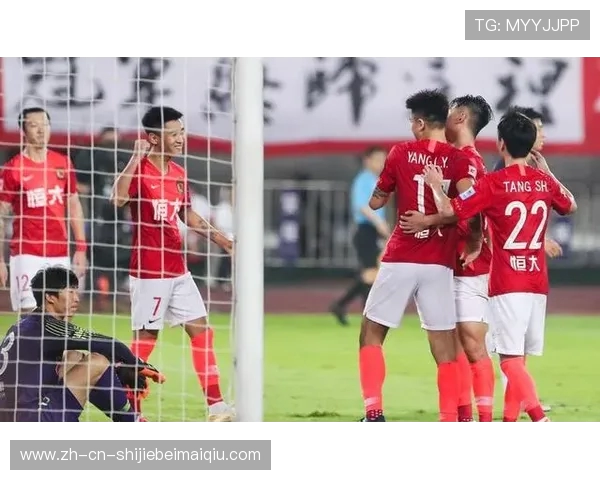 武汉三镇双星闪耀!何锦程接棒张家鸣入选拜仁世界队 武汉三镇双星闪耀!何锦程接棒张家鸣入选拜仁世界队